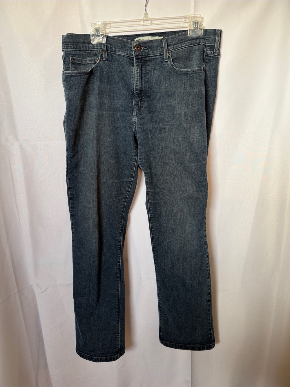 Levi's Straight-Leg Jeans in Faded Blue
